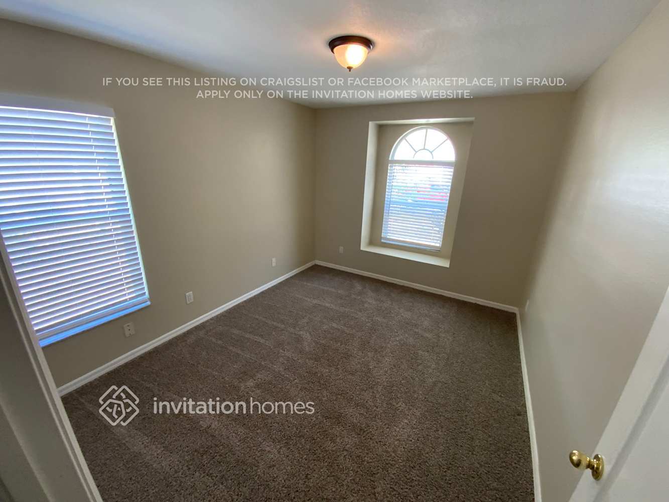 Building Photo - 11707 S Stone Ln