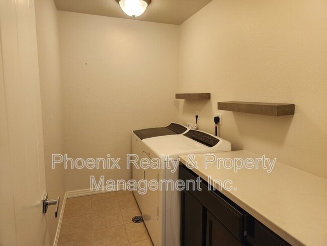 Building Photo - 589 Gallegos Cir