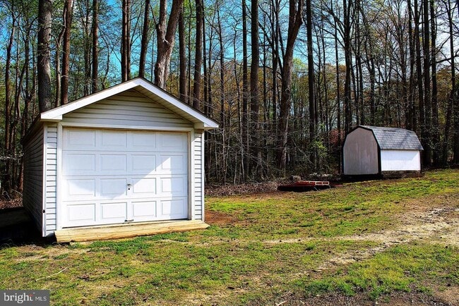 Building Photo - 3730 Hunting Creek Rd