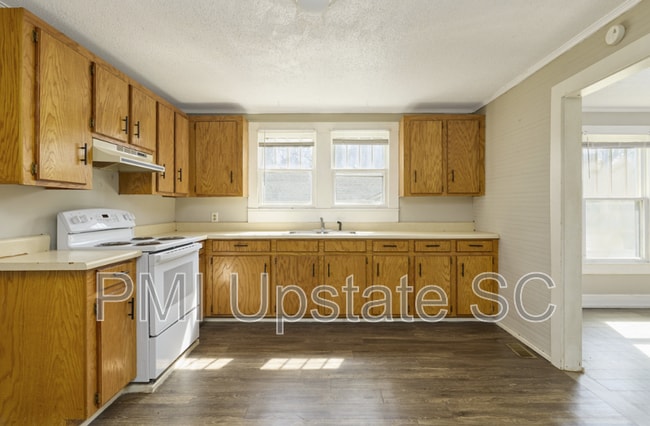 Building Photo - 1808 Green St