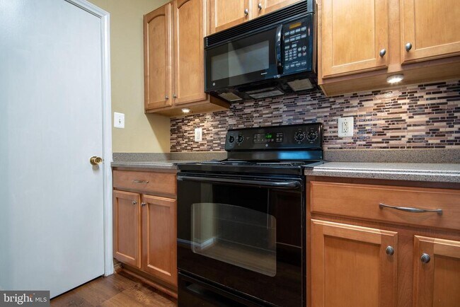 Building Photo - 12162 Penderview Ln