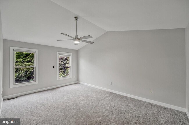 Building Photo - 4287 Exeter Dr