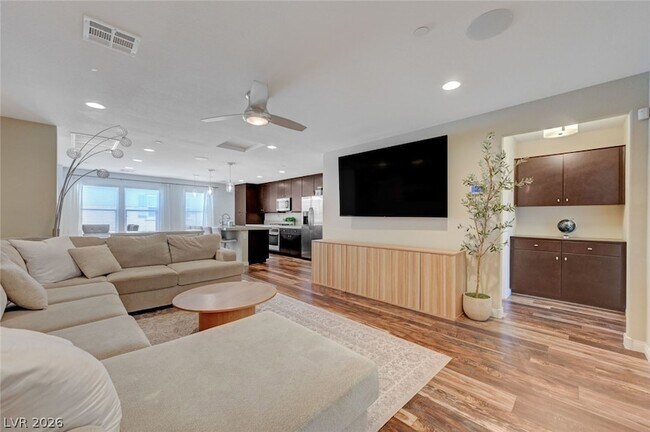 Building Photo - 55 Morning Mimosa Ct