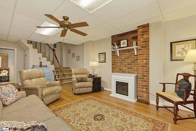 Building Photo - 306 Verner Dr