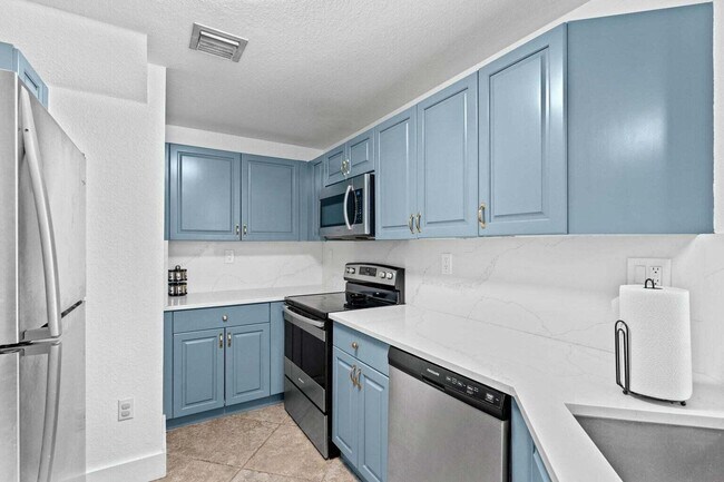 Building Photo - 2988 DC Country Club Boulevard