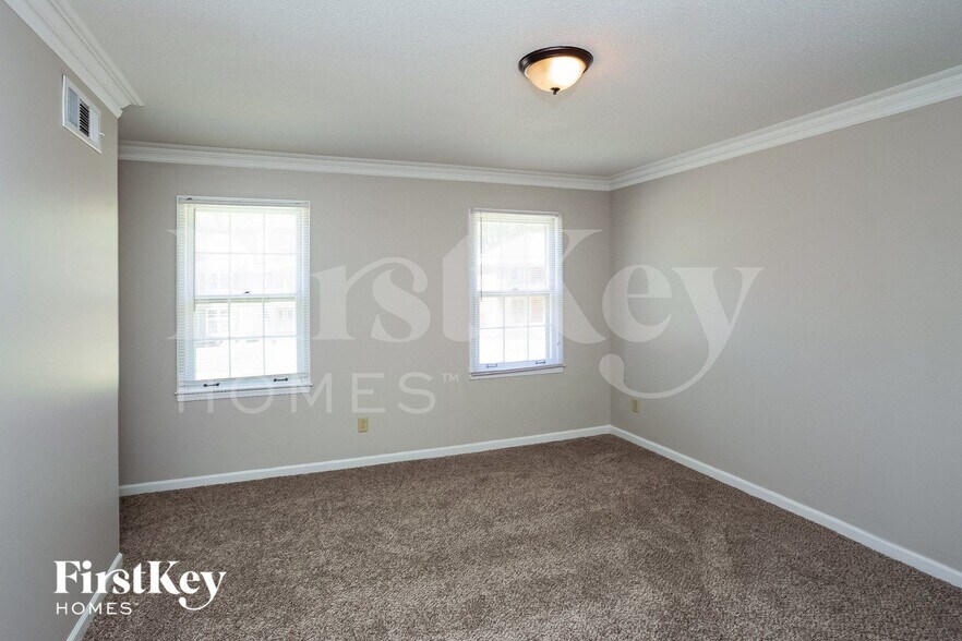 Building Photo - 6991 Dashwood Dr