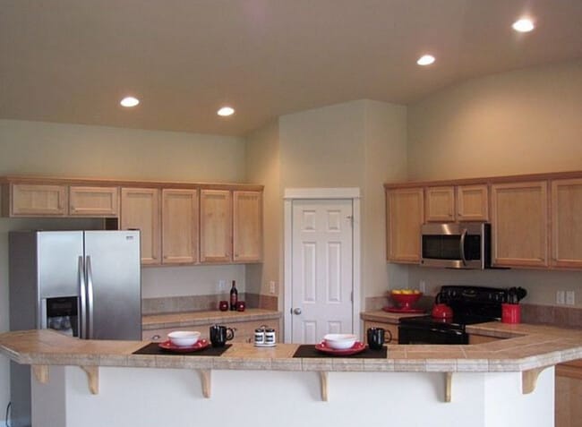 Building Photo - 2645 Stonecreek Dr