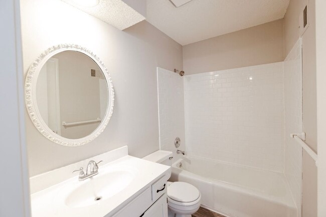 Building Photo - 6809 W 149th Terrace