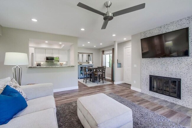 Building Photo - 9392 Twin Trails Dr