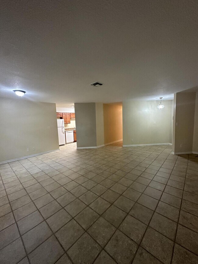 Building Photo - 334 Woodham Ct