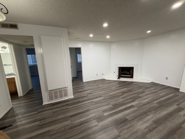 Building Photo - 355 Virginia St