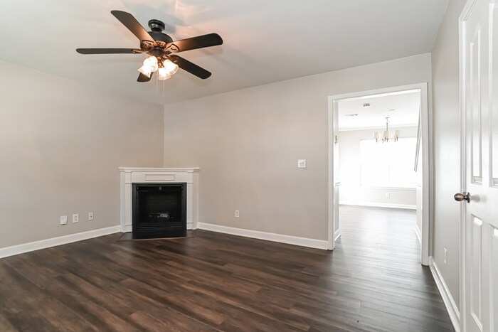 Building Photo - 5021 Magnasco Ln