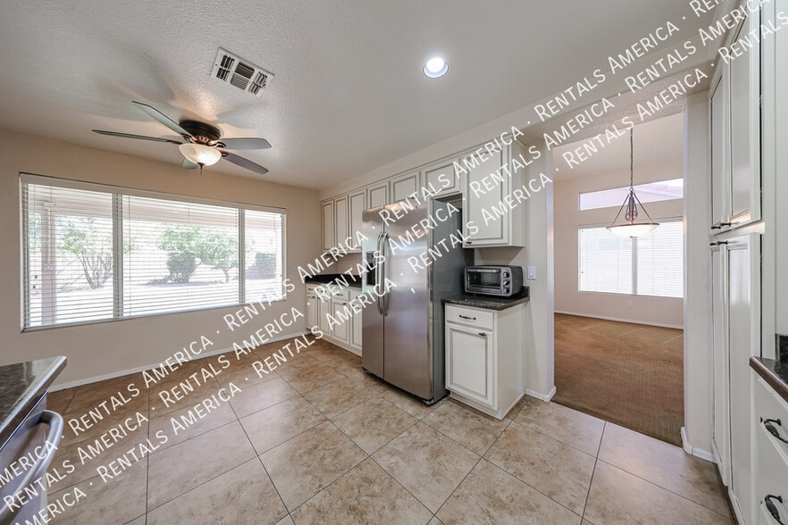 Building Photo - 21911 N 71st Ln