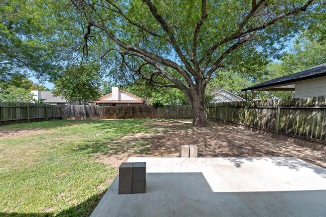 Building Photo - 1816 Goodson Ln