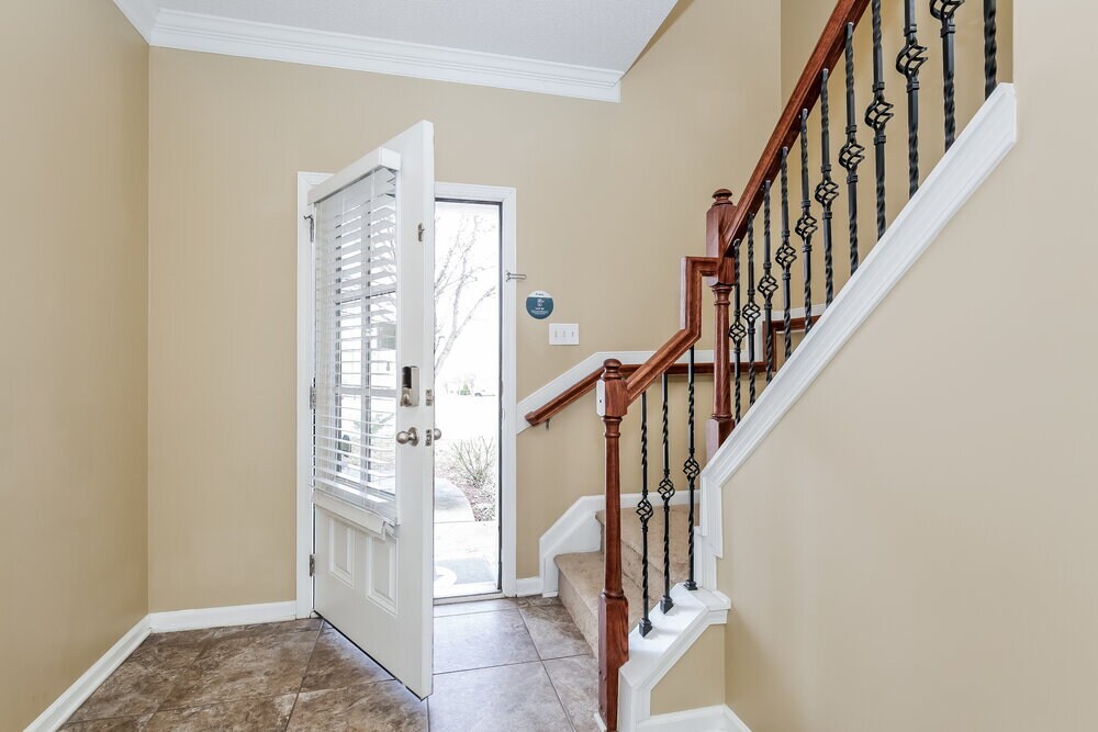 Building Photo - 708 Peach Orchard Dr