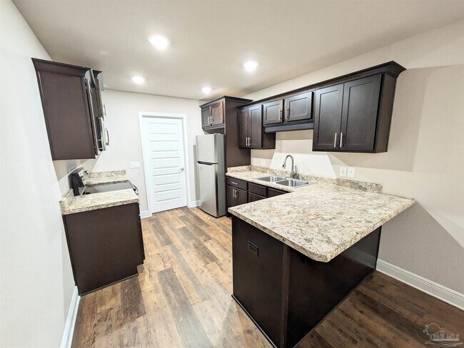 Building Photo - 7799 Ira Dr
