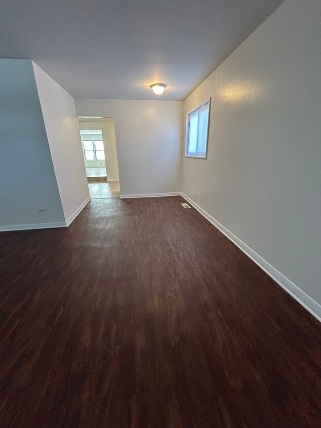 Building Photo - 1436 Forest Pl