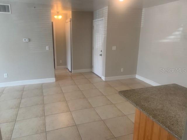 Building Photo - 620 Golden Raintree Pl