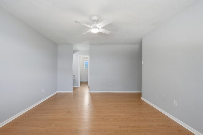 Building Photo - 25611 Timberlane Dr