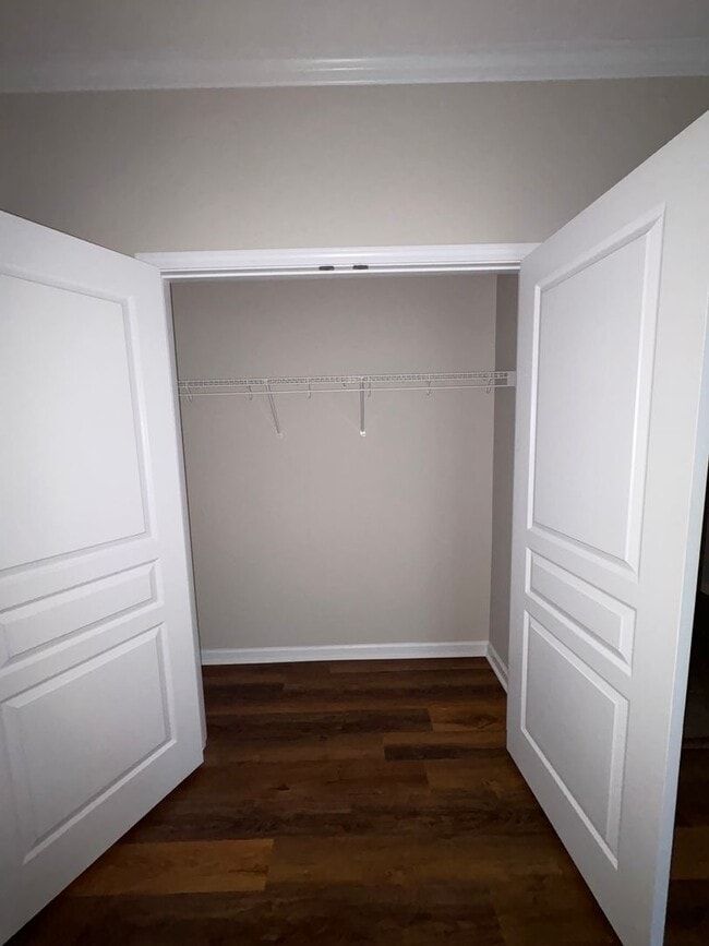 Building Photo - Cotton Creek!!!