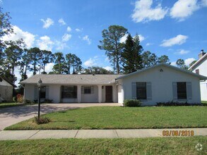 Building Photo - Beautiful 3 Bedroom Home with Huge Yard!
