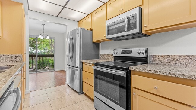 Building Photo - Beautiful Mountain Condo. 3 Bed-2Bath