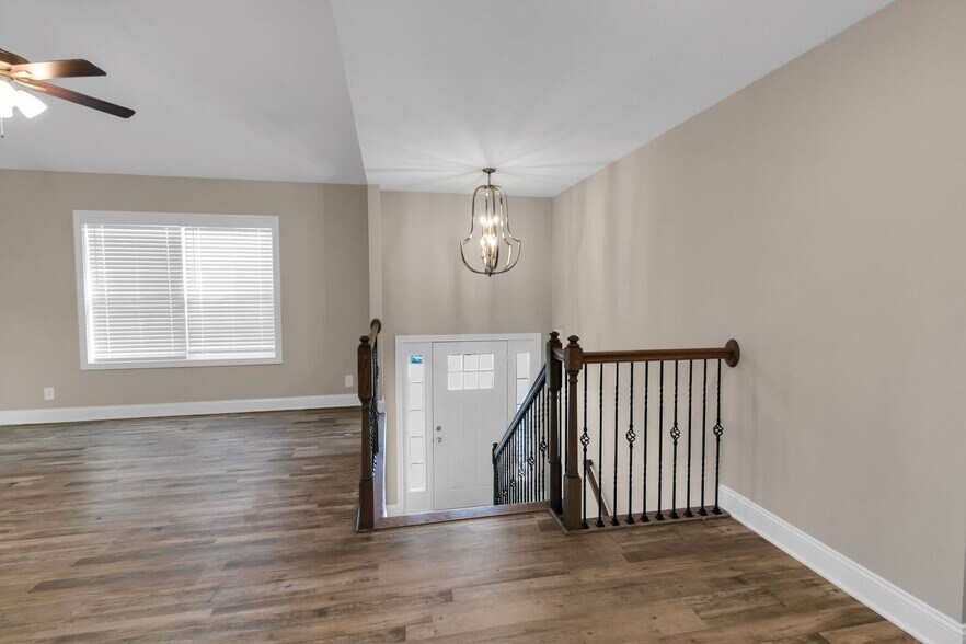 Building Photo - 1037 Whitney Dr