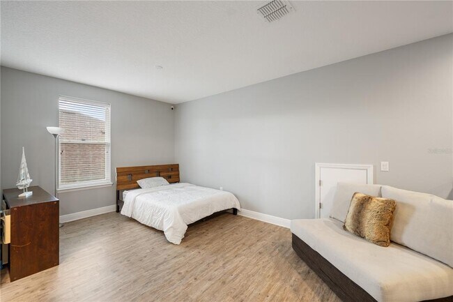 Building Photo - 15713 Sweet Limetta Dr