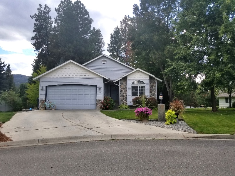 Building Photo - 404 S Chinook Cir