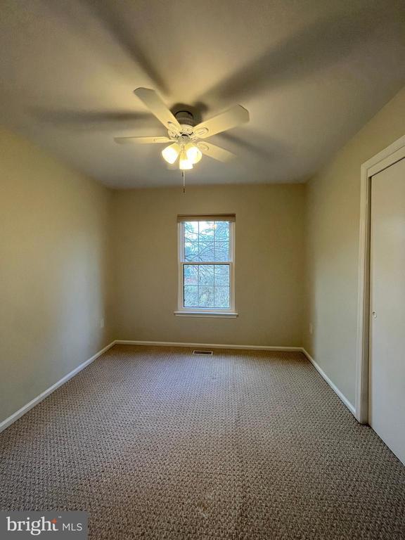 Building Photo - 11 Vandercastel Rd