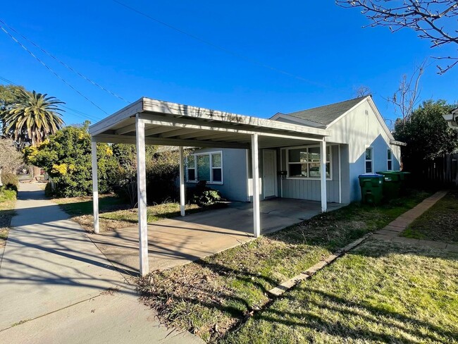 Primary Photo - Lovely Two Bedroom Home on E. 5th Ave!