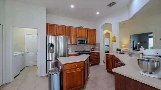 Building Photo - 443 Noble Faire Dr