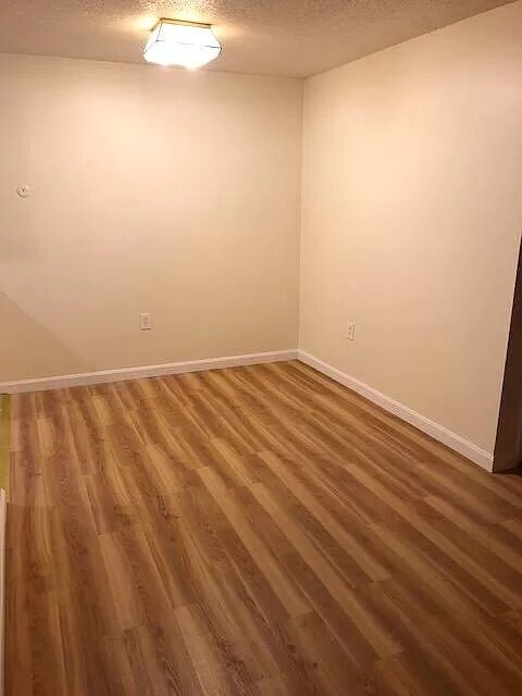 Building Photo - 7 Village Rock Ln