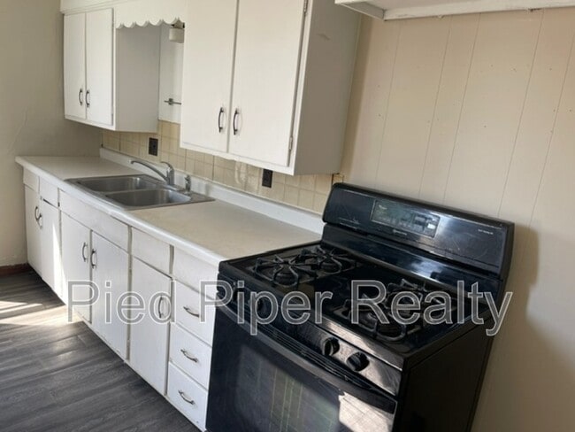 Building Photo - 434 1/2 S State Ave