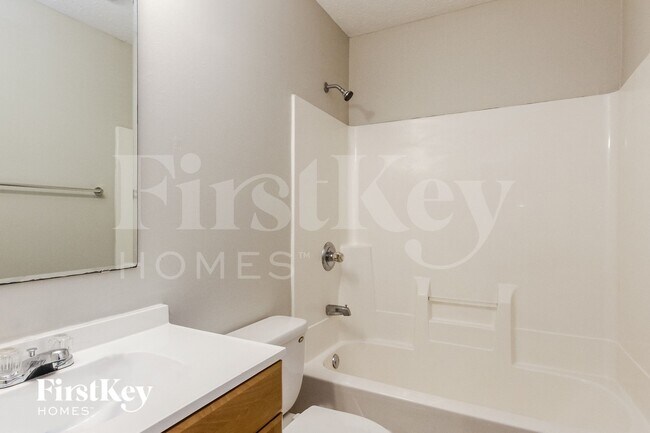 Building Photo - 11413 Kristen Cir