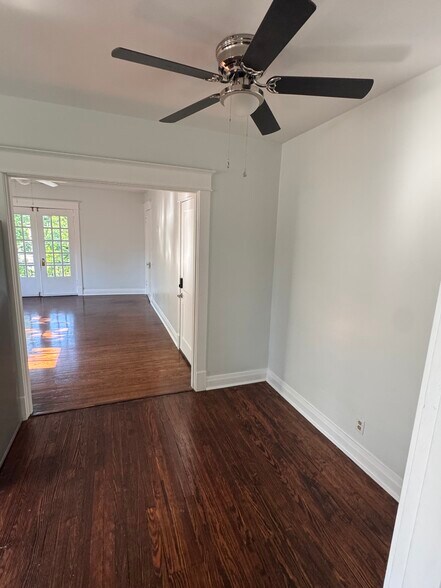 Building Photo - 1333 Castlewood Ave