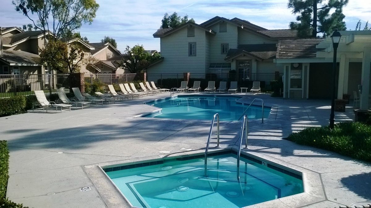 Building Photo - 13516 Apricot St