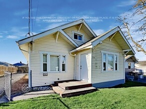 Building Photo - 230 S 79th St