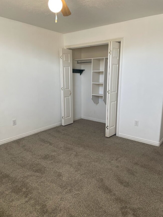 Building Photo - 3315 E Windhover Rd