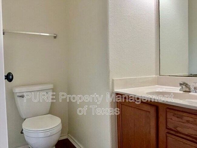 Building Photo - 2223 Perkins Pl