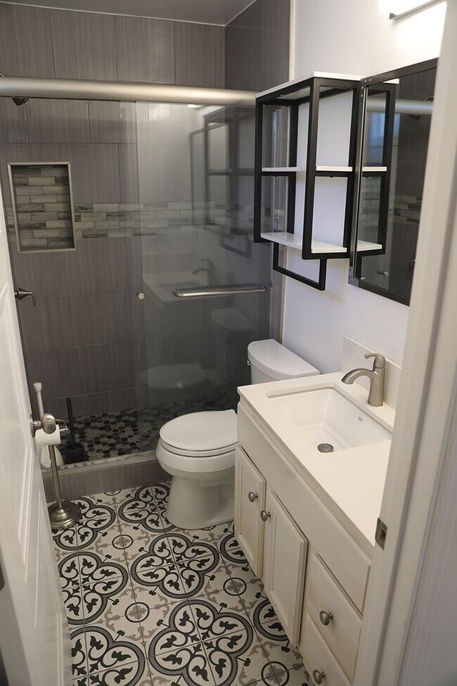 Building Photo - Charming 1BR House in San Fernando