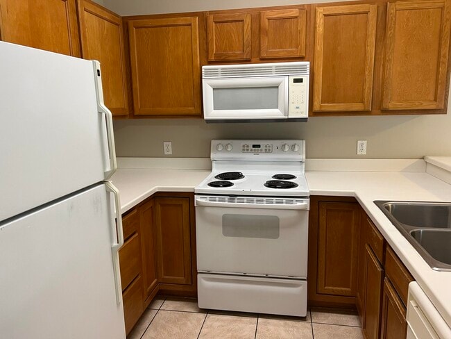 Building Photo - 732 E Mack Bayou Dr