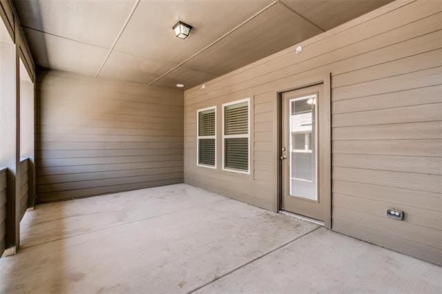 Building Photo - 2435 Klamath Dr