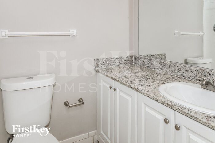 Building Photo - 16310 SW 100th Ct