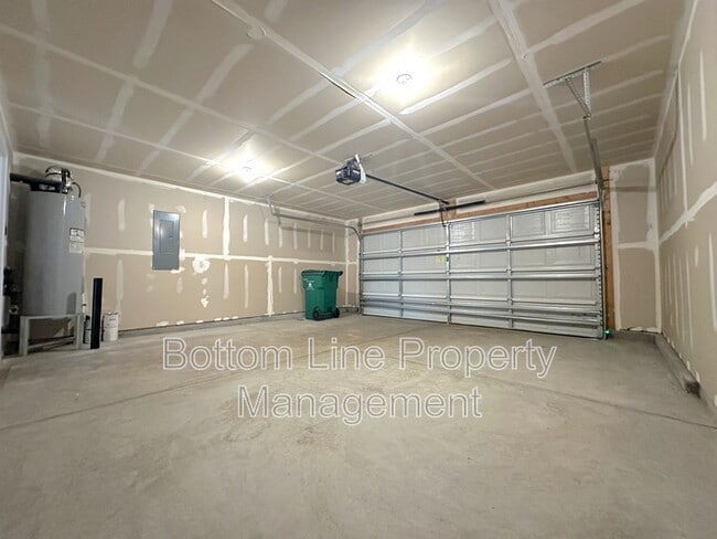 Building Photo - 2129 Allium Dr