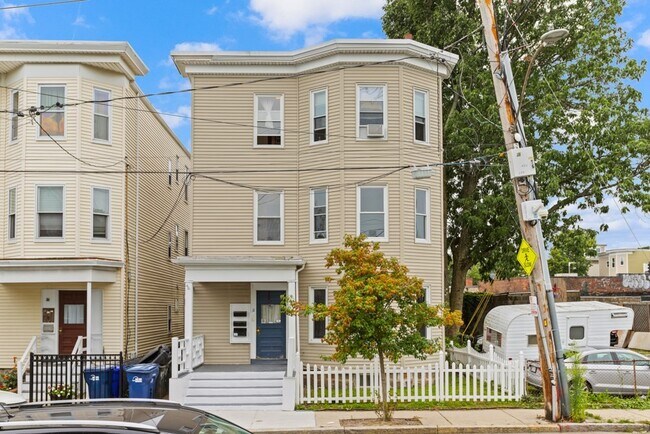 Building Photo - 11 Harbor View St