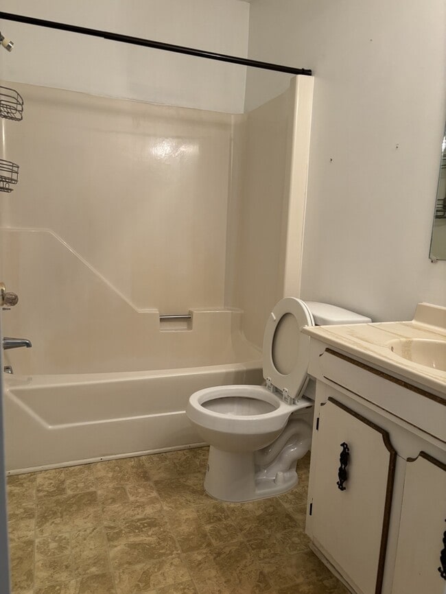 Building Photo - 408 W Harnett St