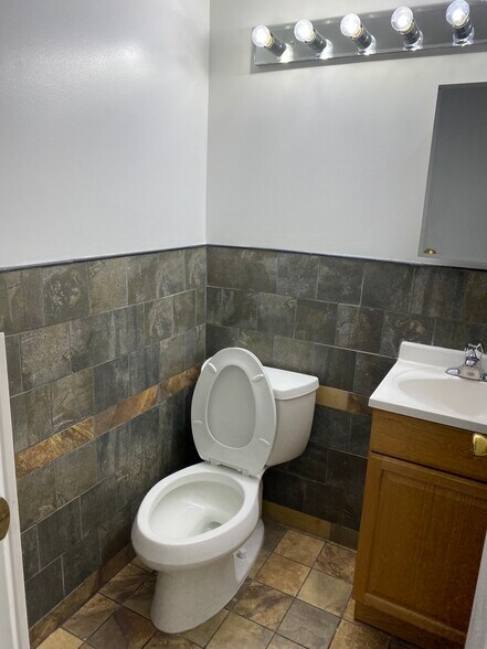 1st Floor Half Bathroom - 1044 Willow Brook Dr