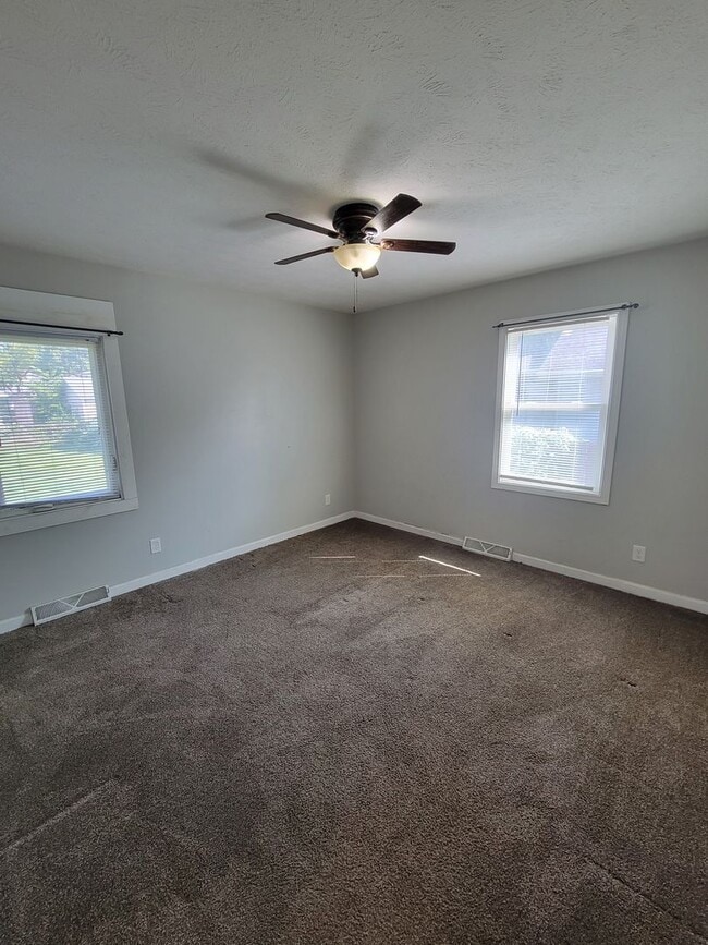 Building Photo - Beautiful 3 Bed 2 Bath House!