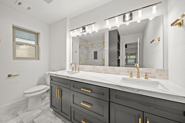 Building Photo - 6010 Rutherglenn Dr